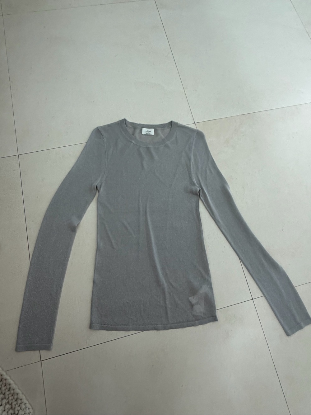 Wilfred Light Gray Long-Sleeve Crewneck Top